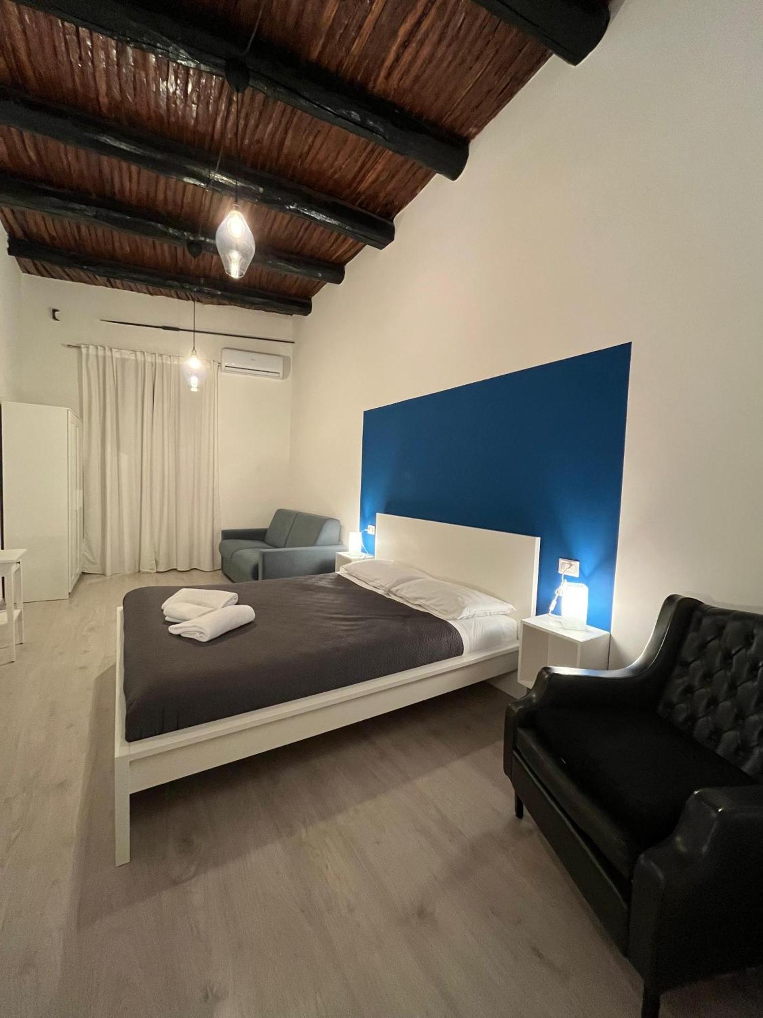 나폴리 Donna Luisa A Santa Chiara B&B 외부 사진